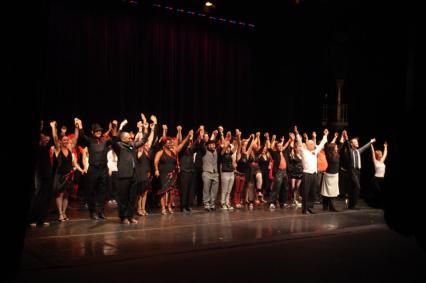 543213_421288934600838_1867366488_n